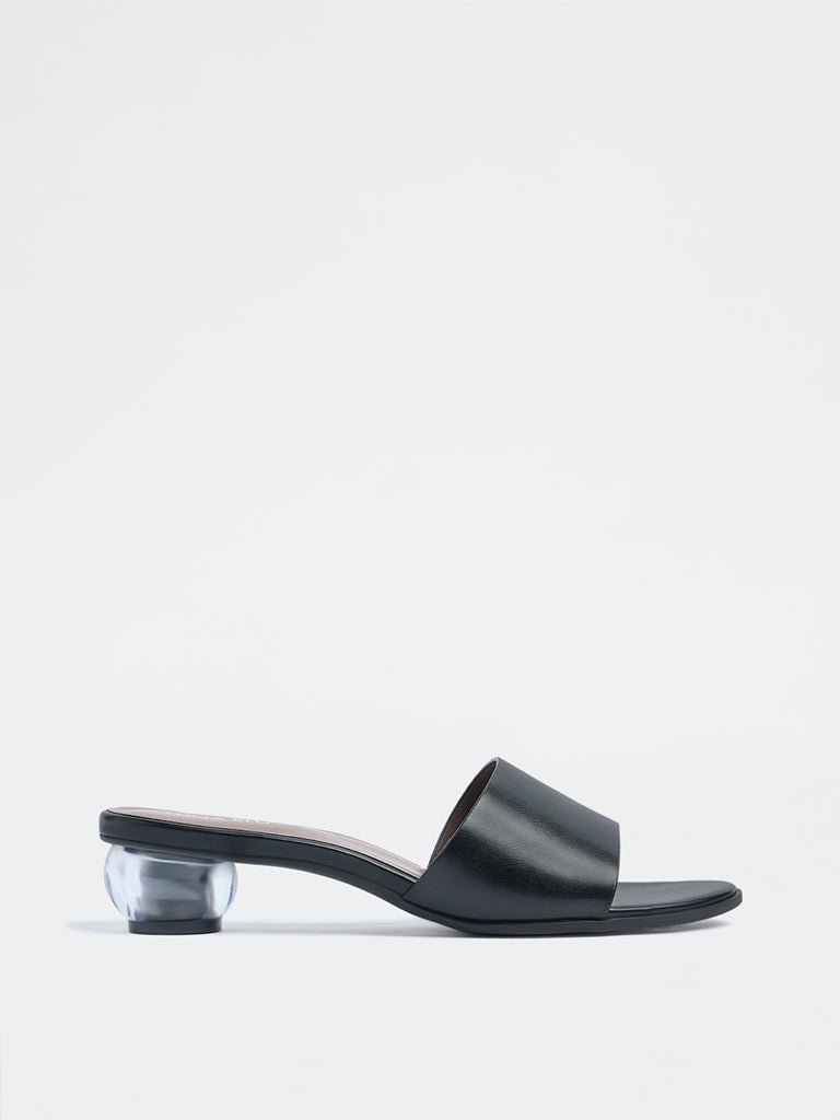 LUNA BLU Black Solid Heel Sandals