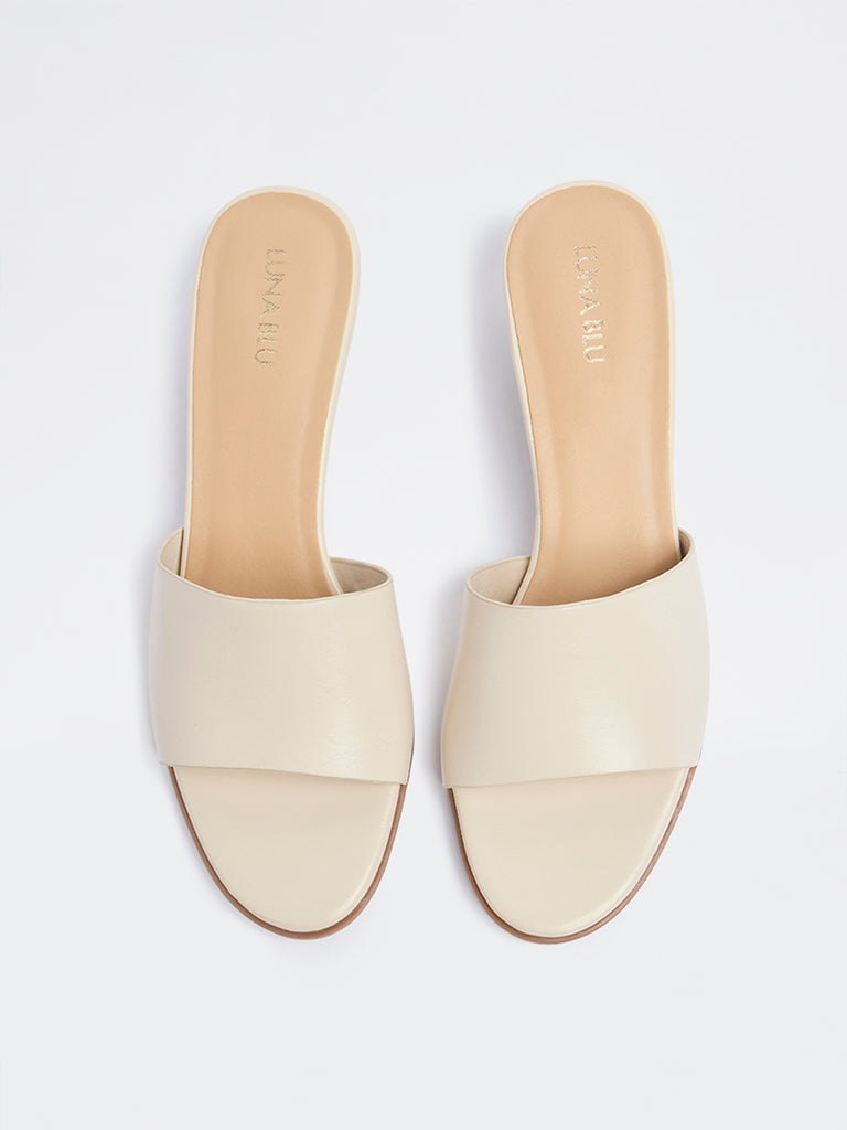 LUNA BLU Ivory Solid Heel Sandals