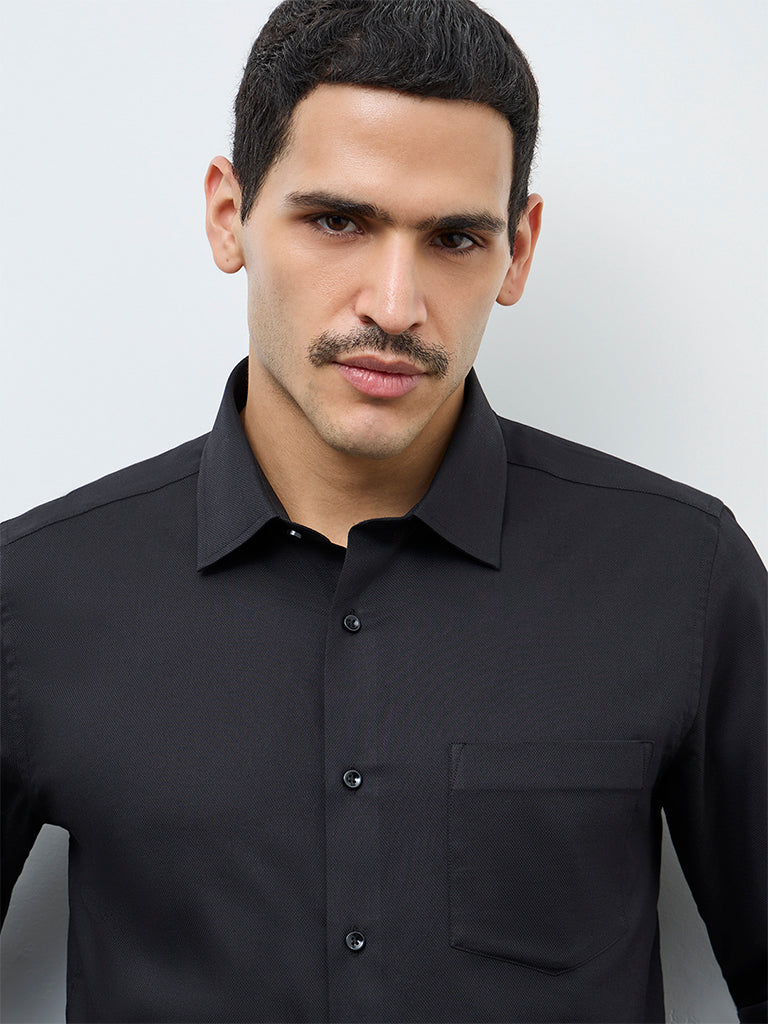 WES Formals Black Solid Slim-Fit Cotton Shirt
