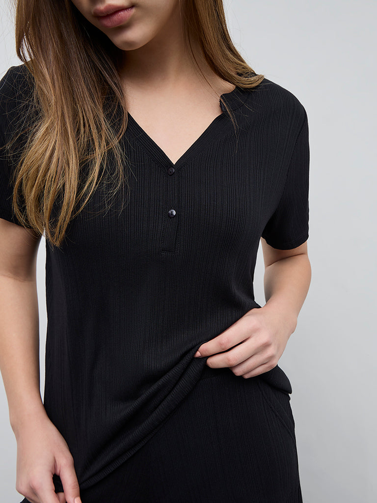Wunderlove Black Ribbed-Textured Henley Top
