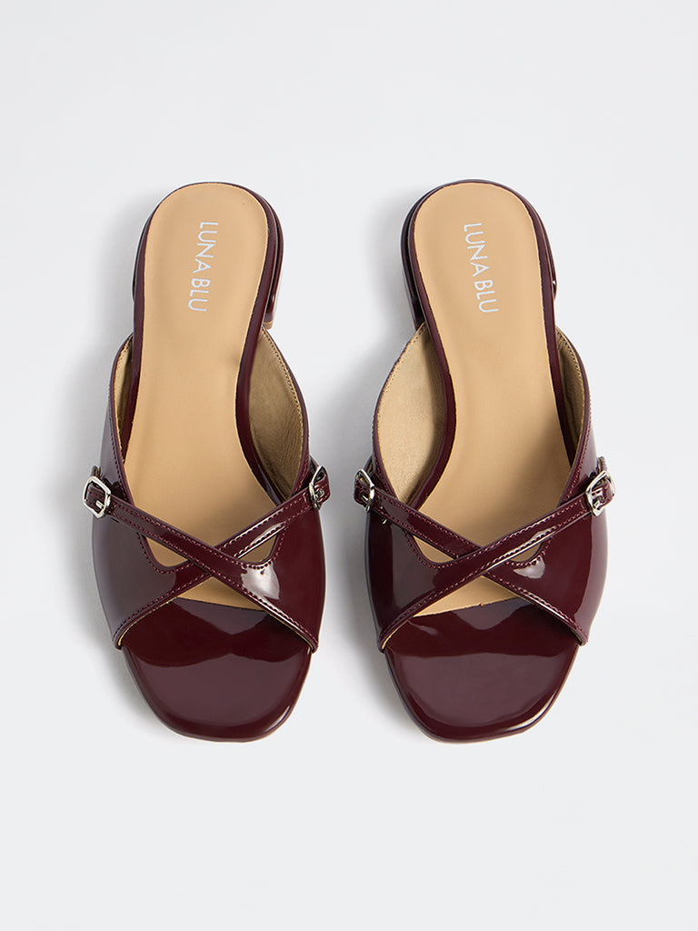 LUNA BLU Burgundy Buckle Detailed Sandals