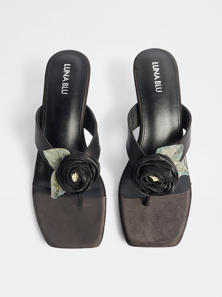 LUNA BLU Black Rose-Detailed Sandals