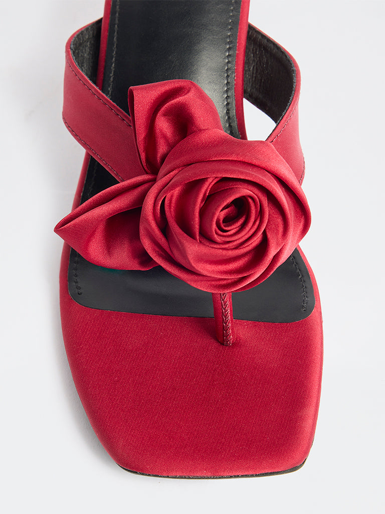 LUNA BLU Red Floral Detailed Sandals