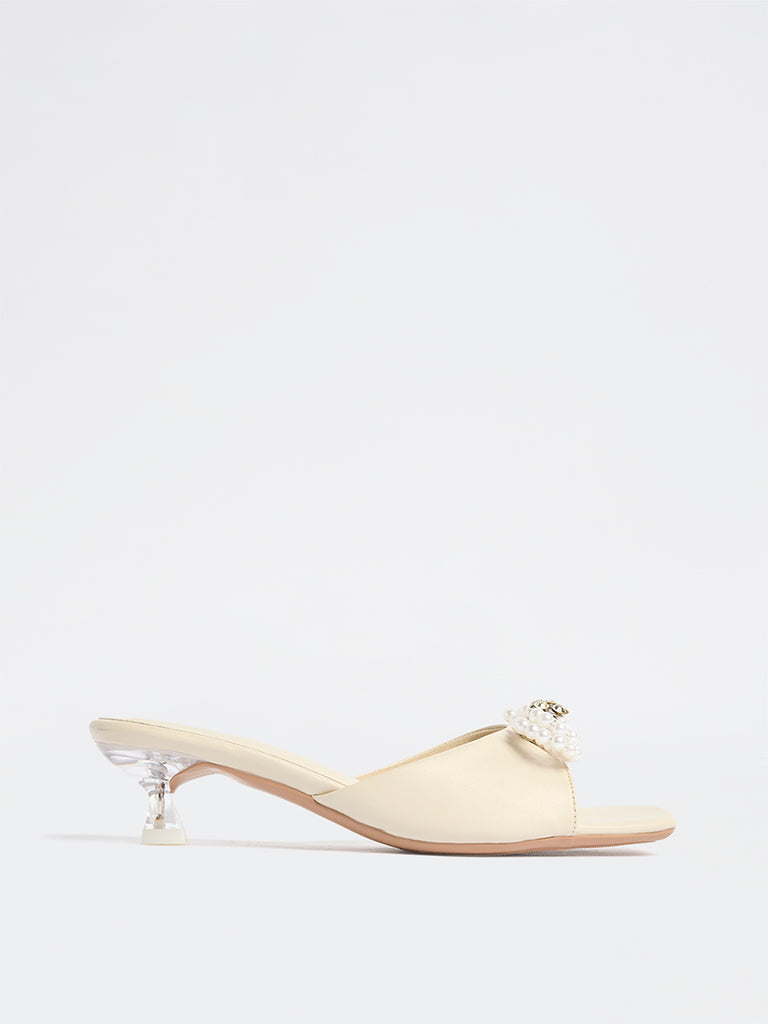 LUNA BLU Ivory Pearl-Detailed Sandals