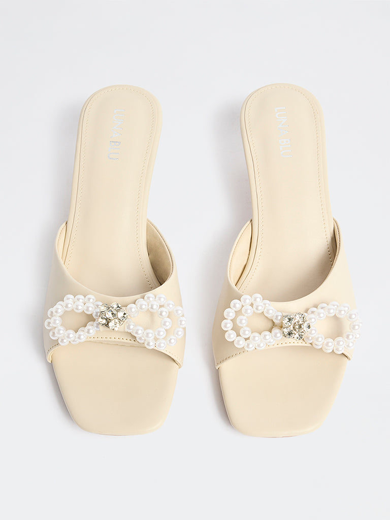 LUNA BLU Ivory Pearl-Detailed Sandals