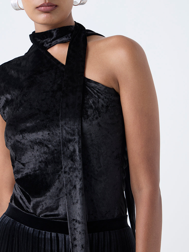 Wardrobe Black One-Shoulder Velvet Top