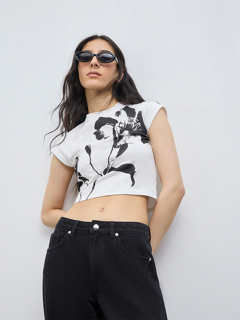 Nuon White Floral Design Cotton-Blend T-Shirt