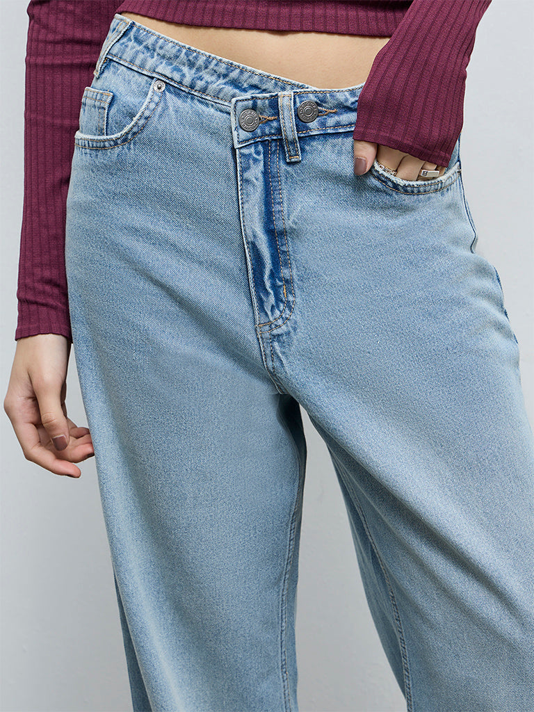 Nuon Light Blue Faded High-Rise Jeans