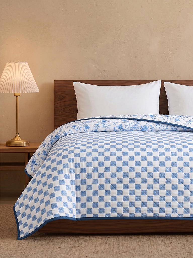 Westside Home Blue Printed Reversible Queen Bed Comforter