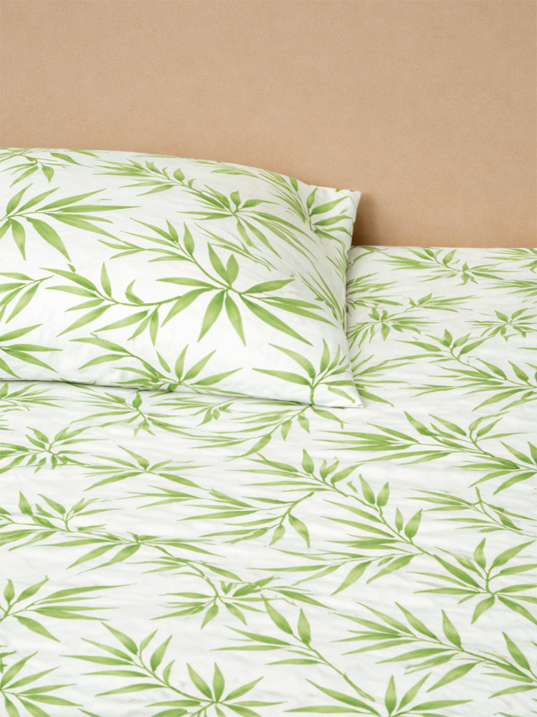 Westside Home Green Bamboo Leaf Printed Double Bed Sheet Set