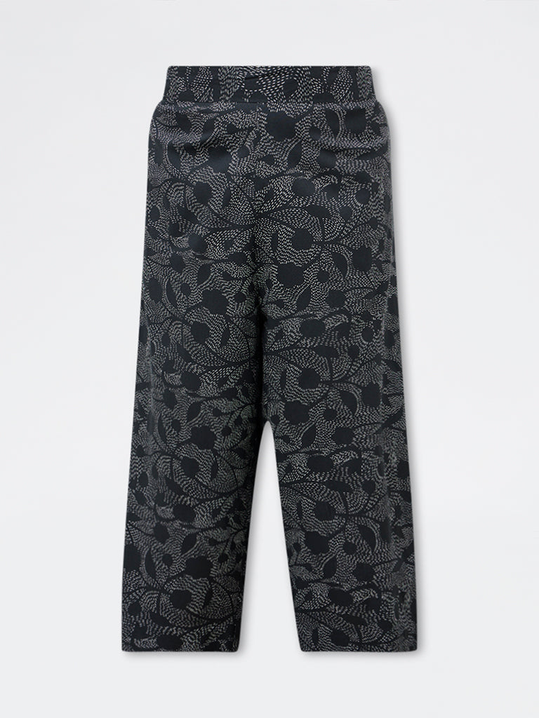 Diza Black Foliage Printed Pants