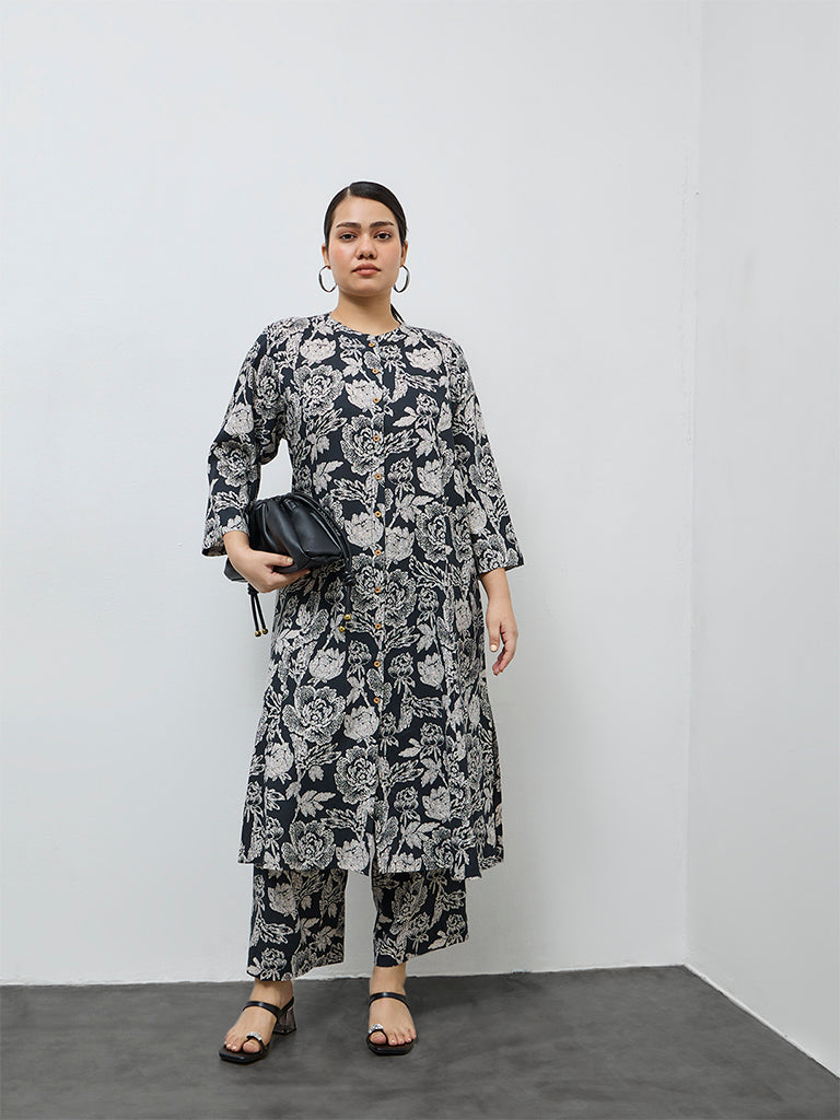 Diza Black Botanical Design Pants