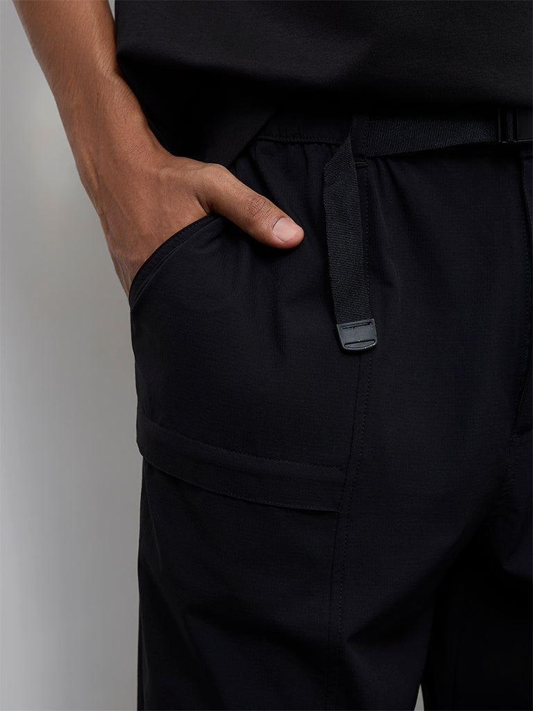 Nuoflexx Black Solid Relaxed-Fit Mid-Rise Pants