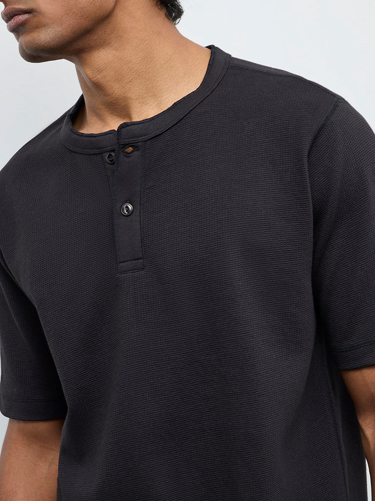 WES Casuals Black Textured Relaxed Fit Cotton-Blend T-Shirt