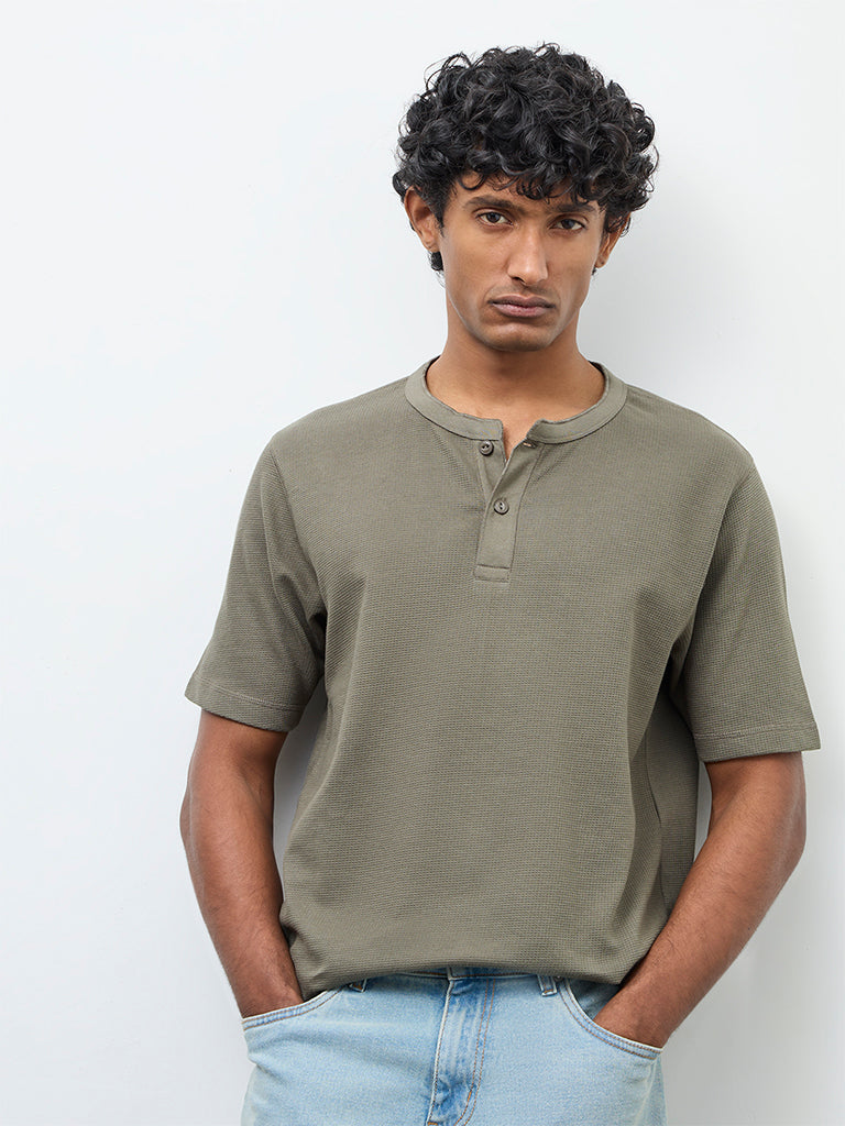 WES Casuals Olive Textured Relaxed Fit Cotton-Blend T-Shirt