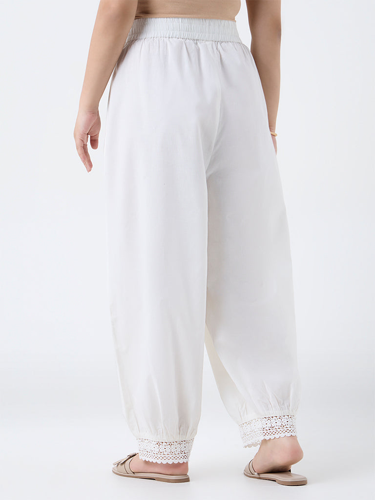 Diza White Schiffli Detailed Harem Pants