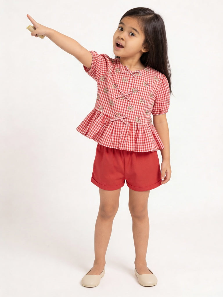 Utsa Kids Girls Red Solid High-Rise Cotton-Blend Shorts - (2-8 yrs)