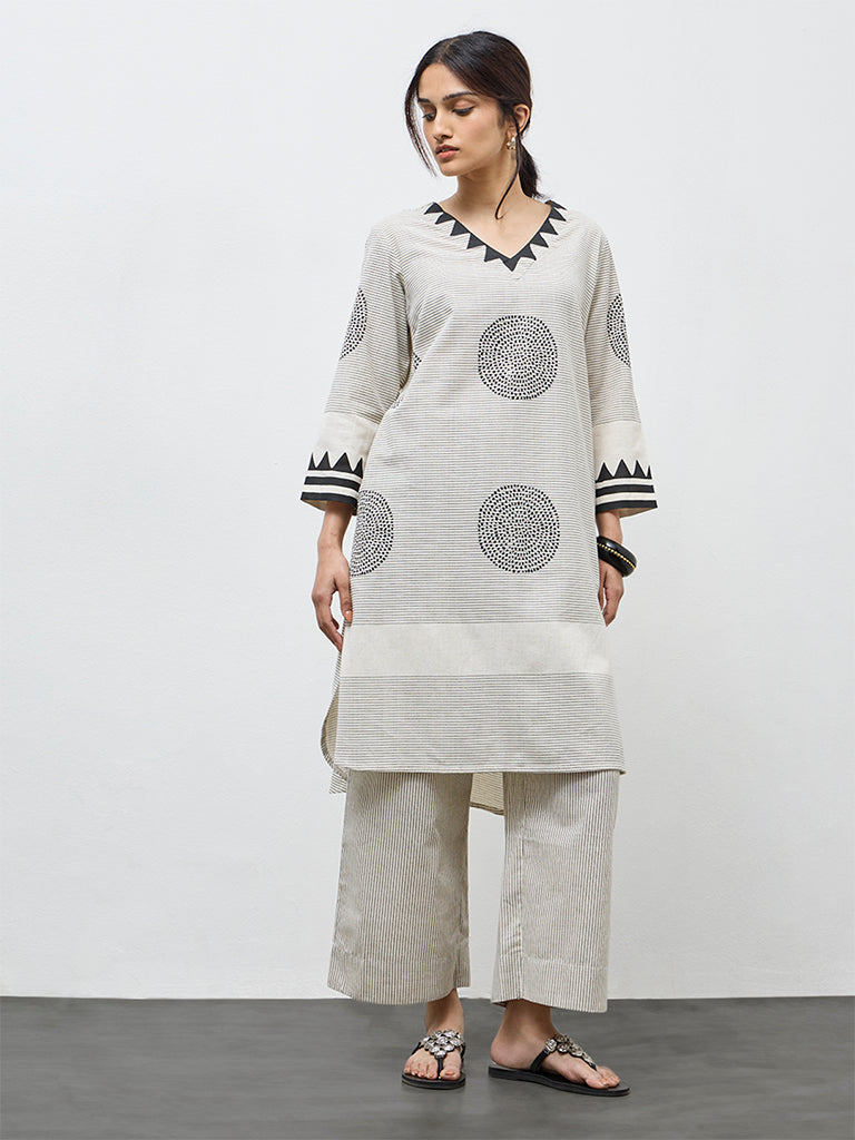 Utsa Off-White Printed Cotton-Blend A-Line Kurta