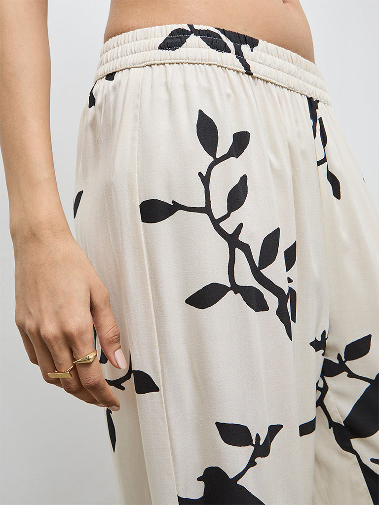Utsa Off-White Foliage Printed Pants