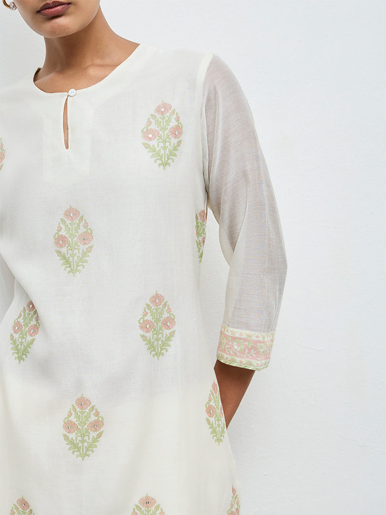 Zuba Off-White Floral Design Cotton-Blend A-Line Kurta