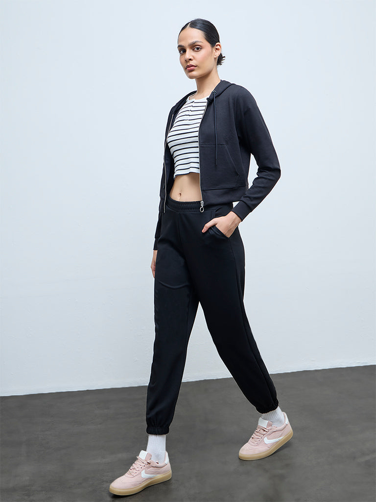 Nuoflexx Black Solid High-Rise Joggers