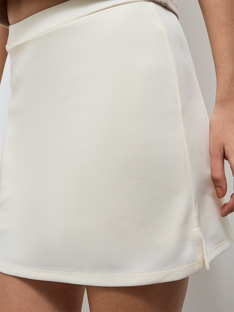 Nuoflexx Cream Solid High-Rise Skirt