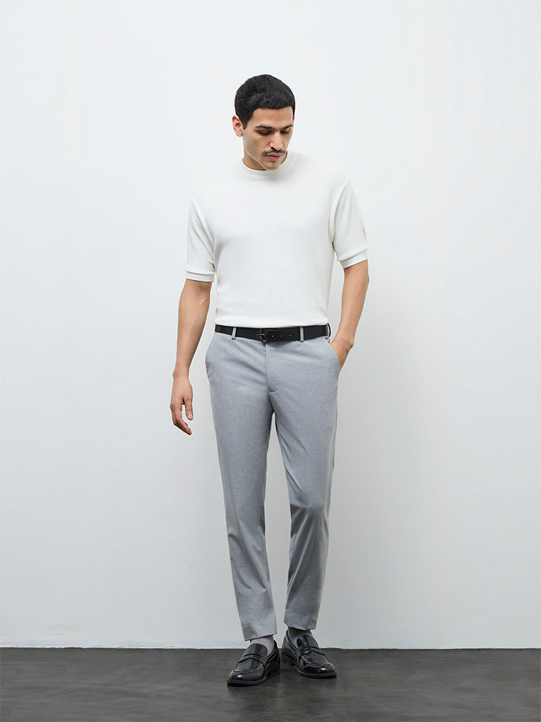 WES Formals Off-White Solid Slim-Fit T-Shirt