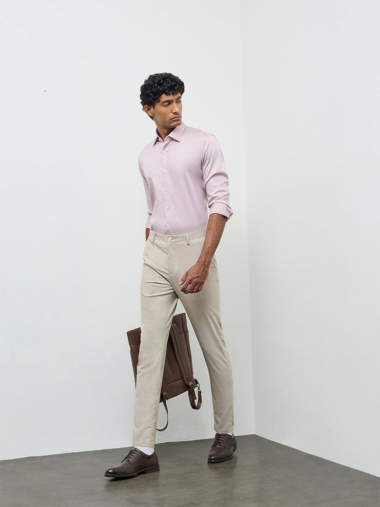 WES Formals Dusty Pink Solid Slim-Fit Cotton Shirt