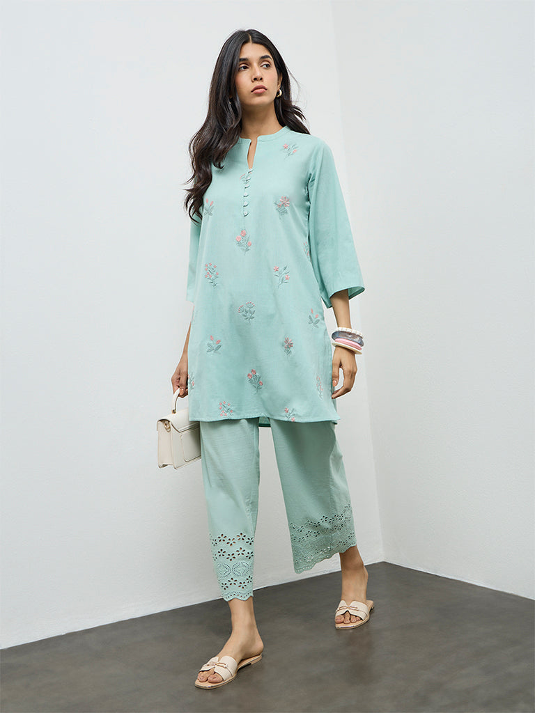 Utsa Aqua Floral Embroidered Cotton-Blend Straight Kurta