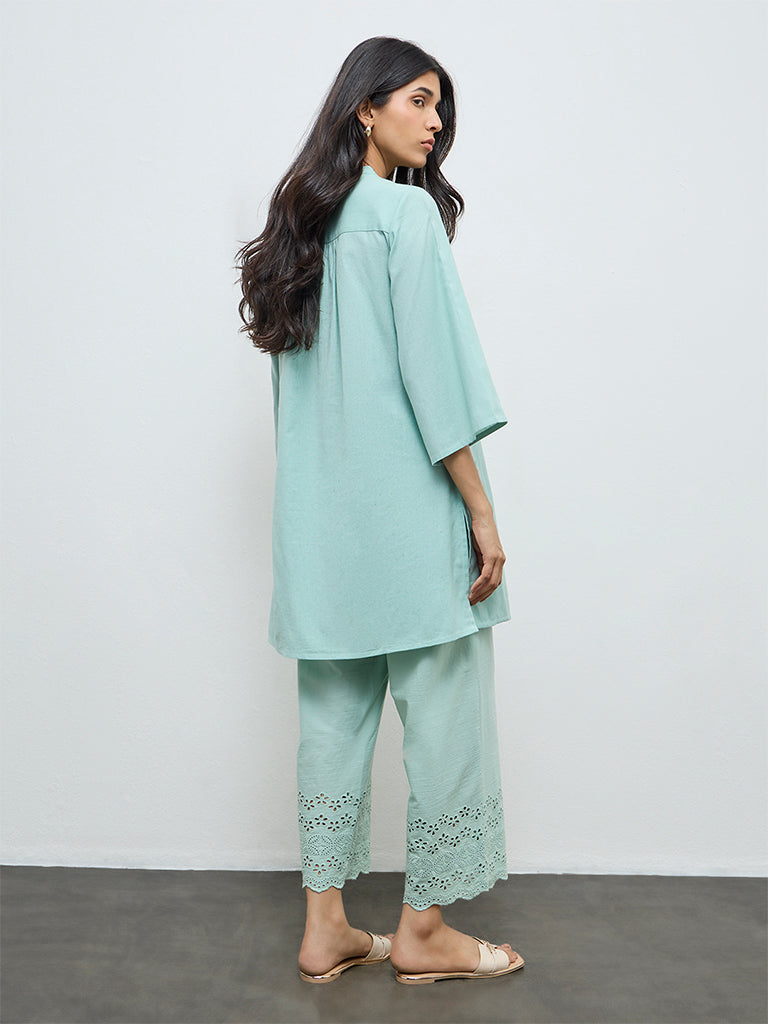 Utsa Aqua Floral Embroidered Cotton-Blend Straight Kurta