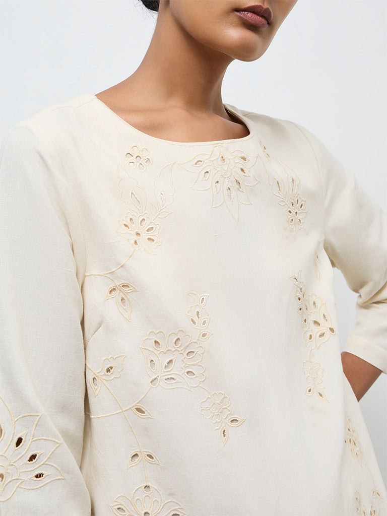 Zuba Cream Floral Embroidered A-Line Kurta
