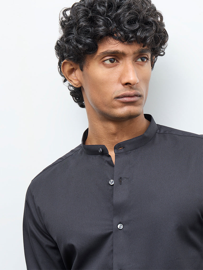 WES Formals Black Solid Slim-Fit Cotton Shirt