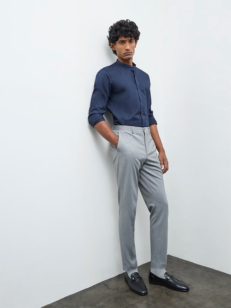 WES Formals Navy Solid Slim-Fit Cotton-Blend Shirt