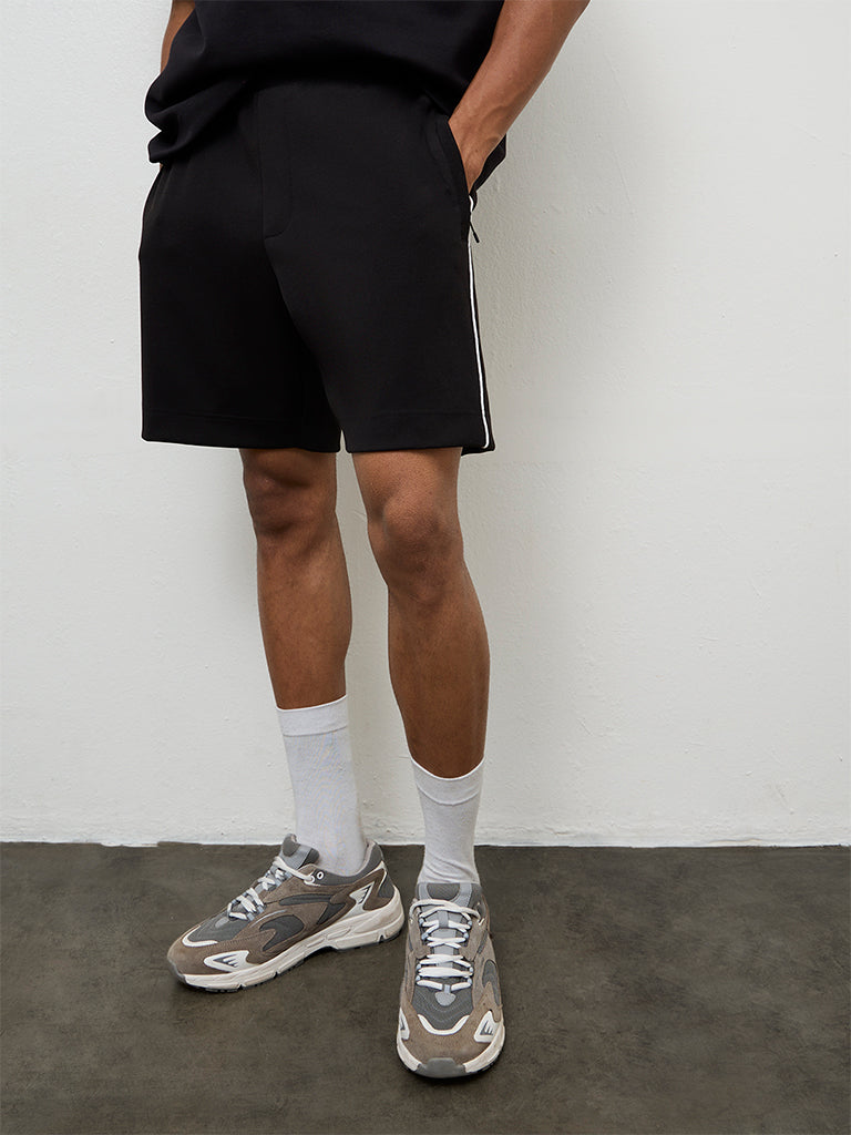 Nuoflexx Black Pipeline-Detail Relaxed Fit Mid-Rise Shorts