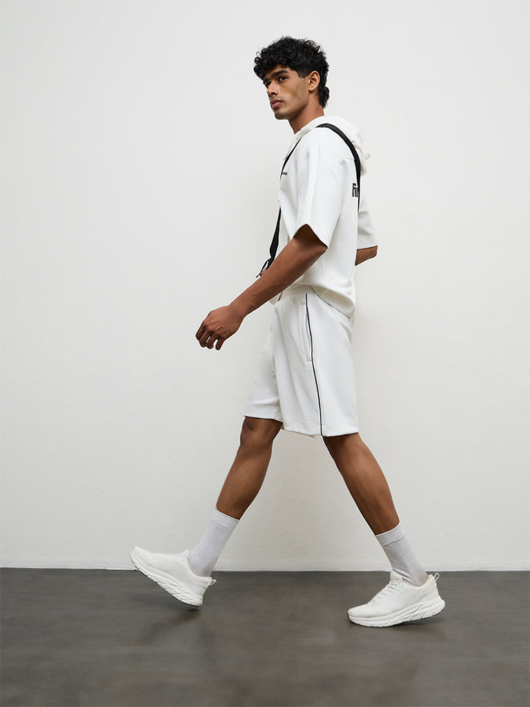 Nuoflexx Off-White Pipeline-Detail Relaxed Fit Mid-Rise Shorts
