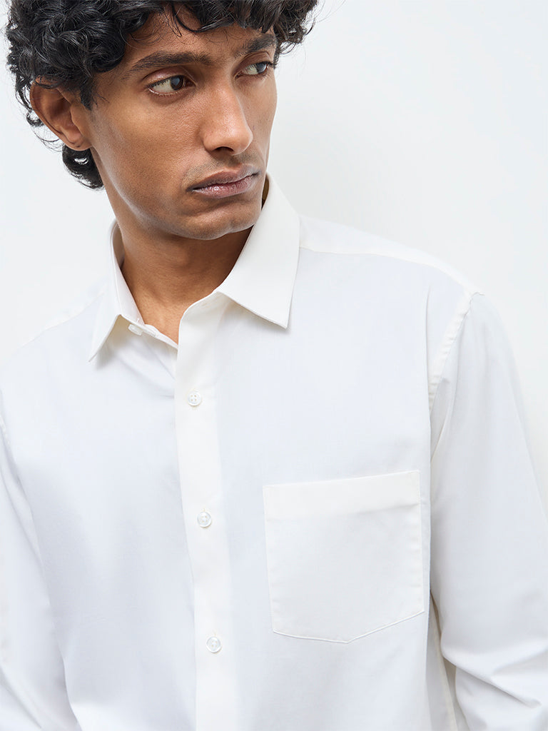 WES Formals Off-White Solid Relaxed-Fit Cotton Shirt