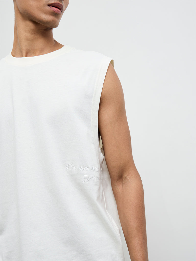 Nuon Off-White Solid Relaxed Fit Cotton T-Shirt