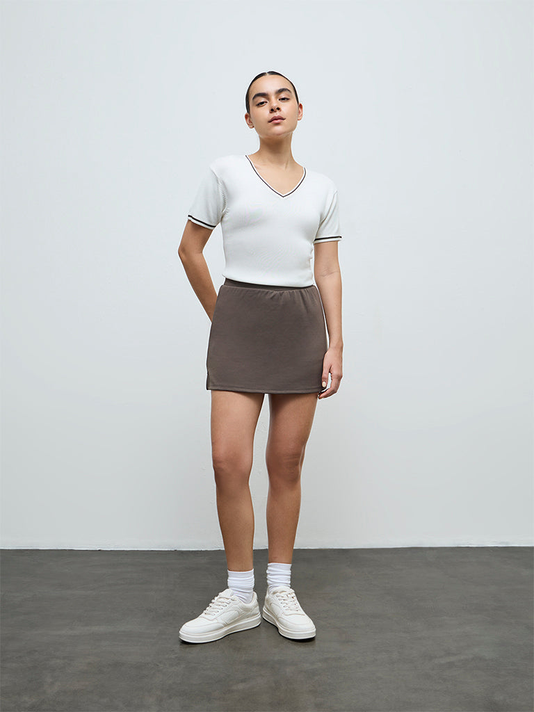 Nuoflexx Olive Solid High-Rise Skorts