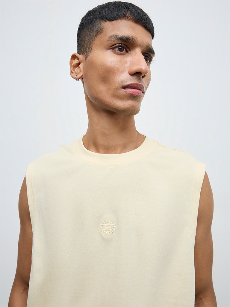 Nuon Yellow Solid Relaxed Fit Cotton T-Shirt
