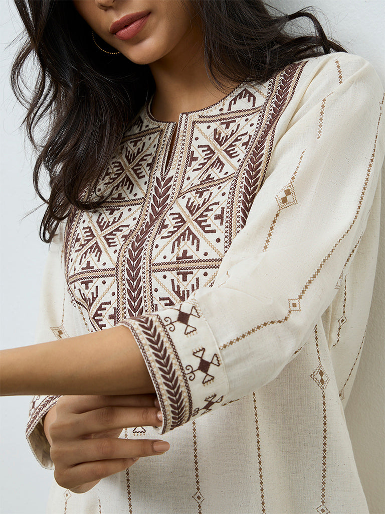 Utsa Off-White Aztec Embroidered Cotton-Blend A-Line Kurta