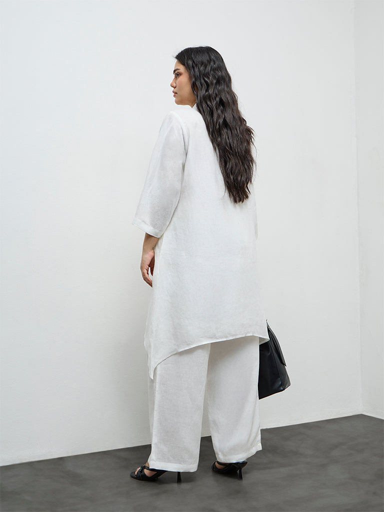 Diza White Floral Embroidered Linen A-Line Kurta