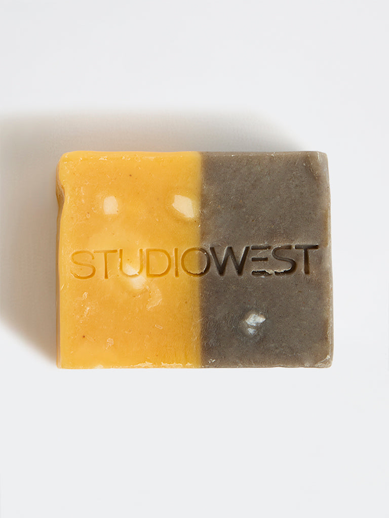 Studiowest Gentle Folk Serenity Studs Turmeric Oats Bathing Bar -75 GM