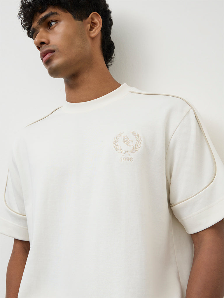 Nuoflexx Off-White Text-Design Relaxed Fit Cotton-Blend T-Shirt