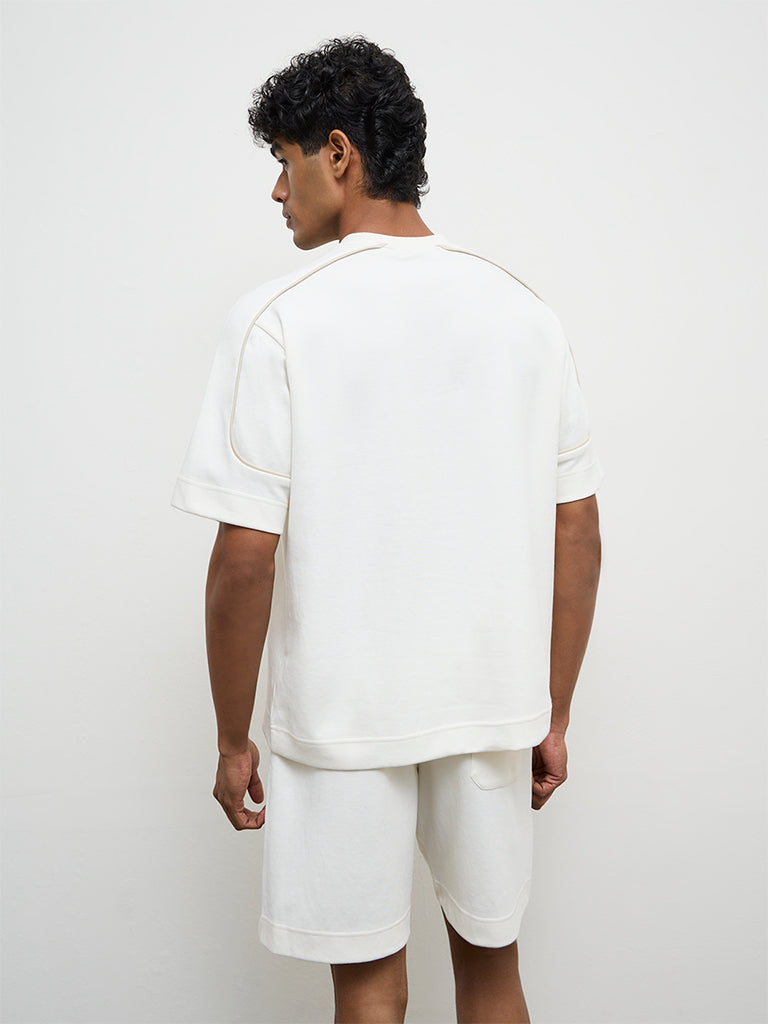 Nuoflexx Off-White Text-Design Relaxed Fit Cotton-Blend T-Shirt