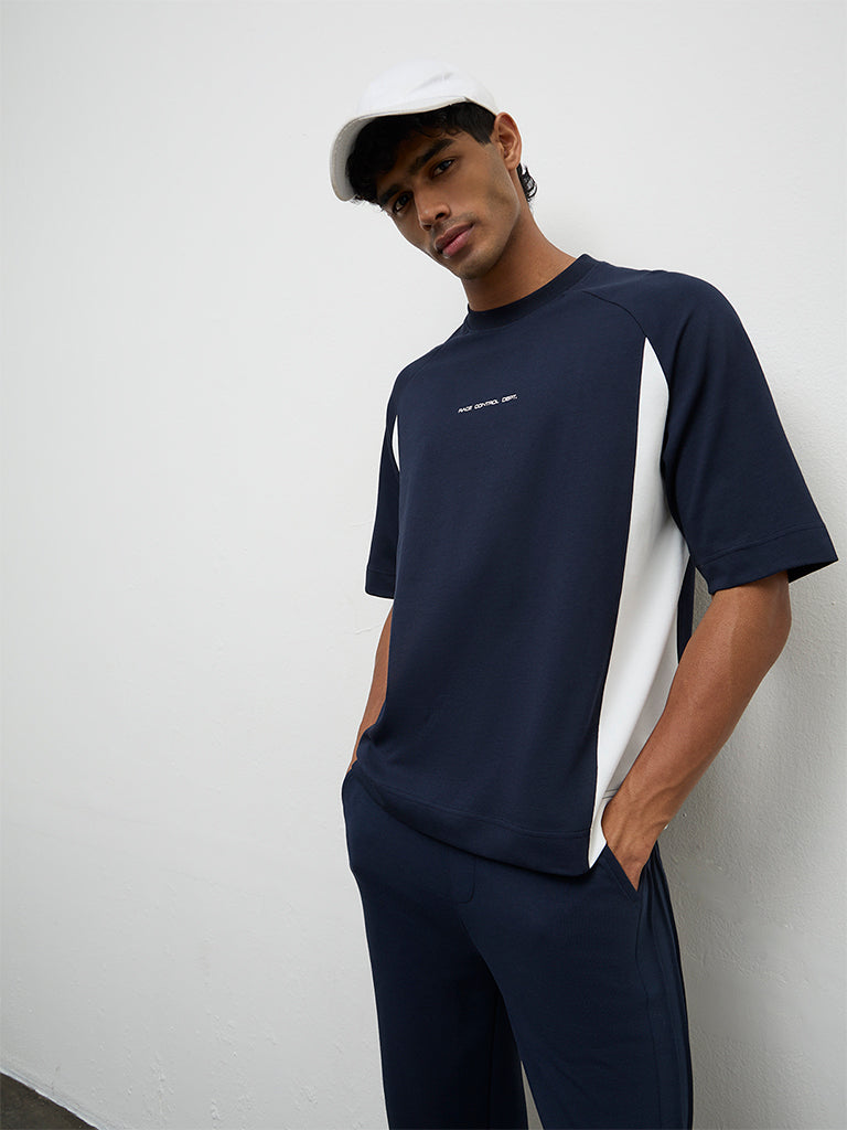 Nuoflexx Navy Stripe-Design Relaxed Fit T-Shirt