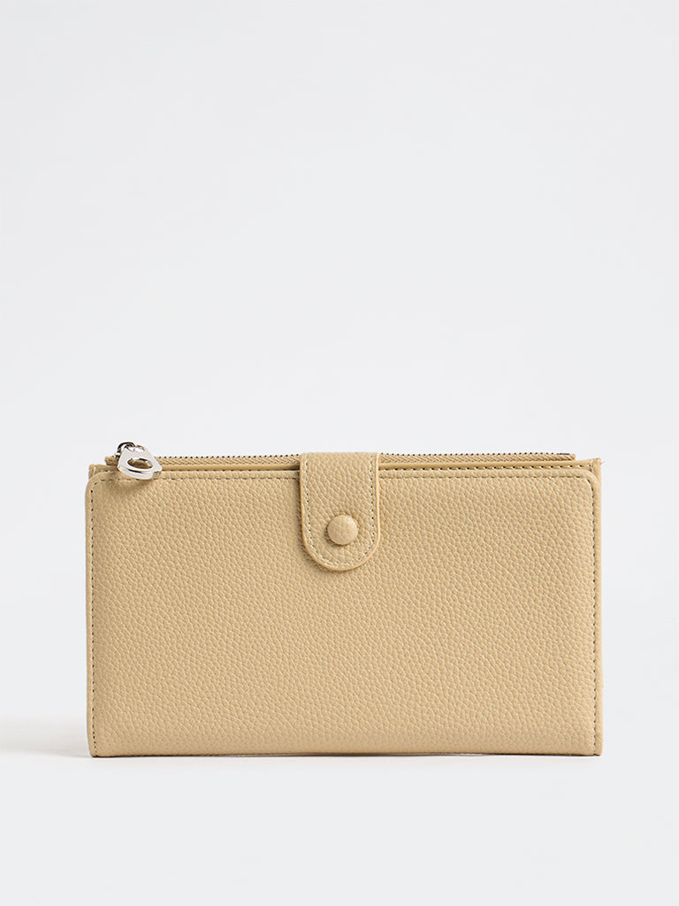 Westside Beige Textured Passport Holder