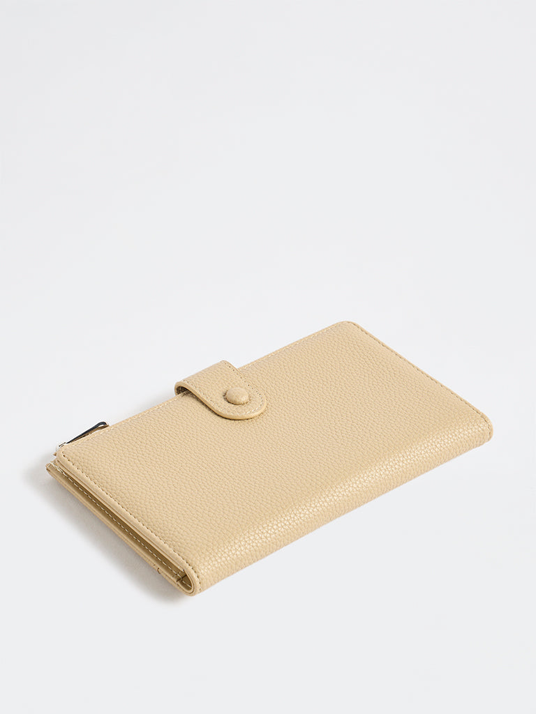 Westside Beige Textured Passport Holder