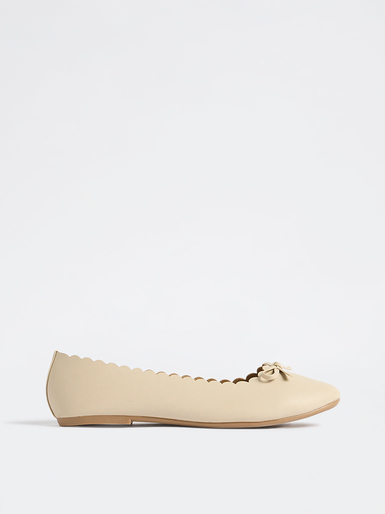 LUNA BLU Ivory Bow-Detailed Ballerinas