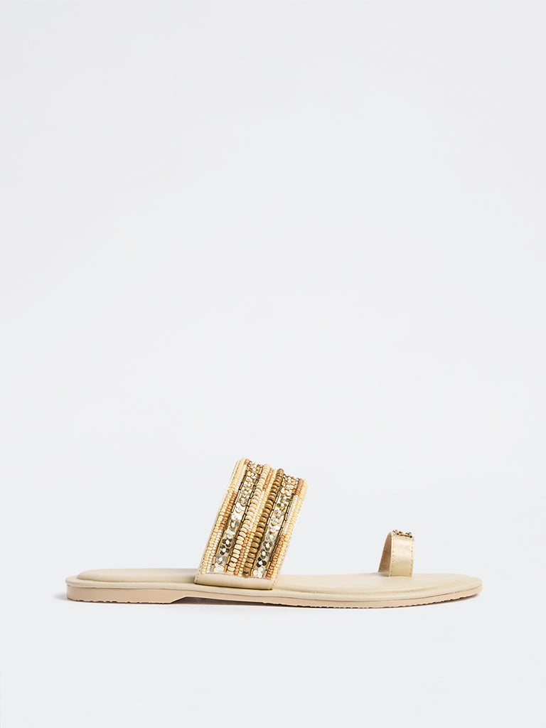LUNA BLU Ivory Embellished Kolhapuri Sandals