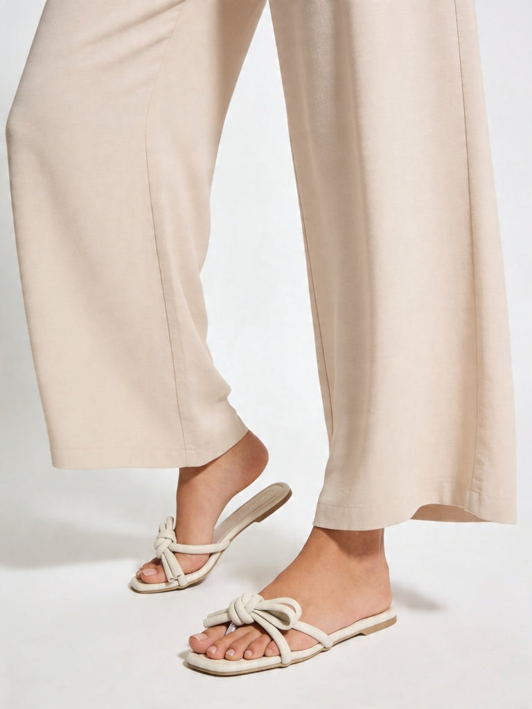 LUNA BLU Ivory Bow-Design Puffed Slides